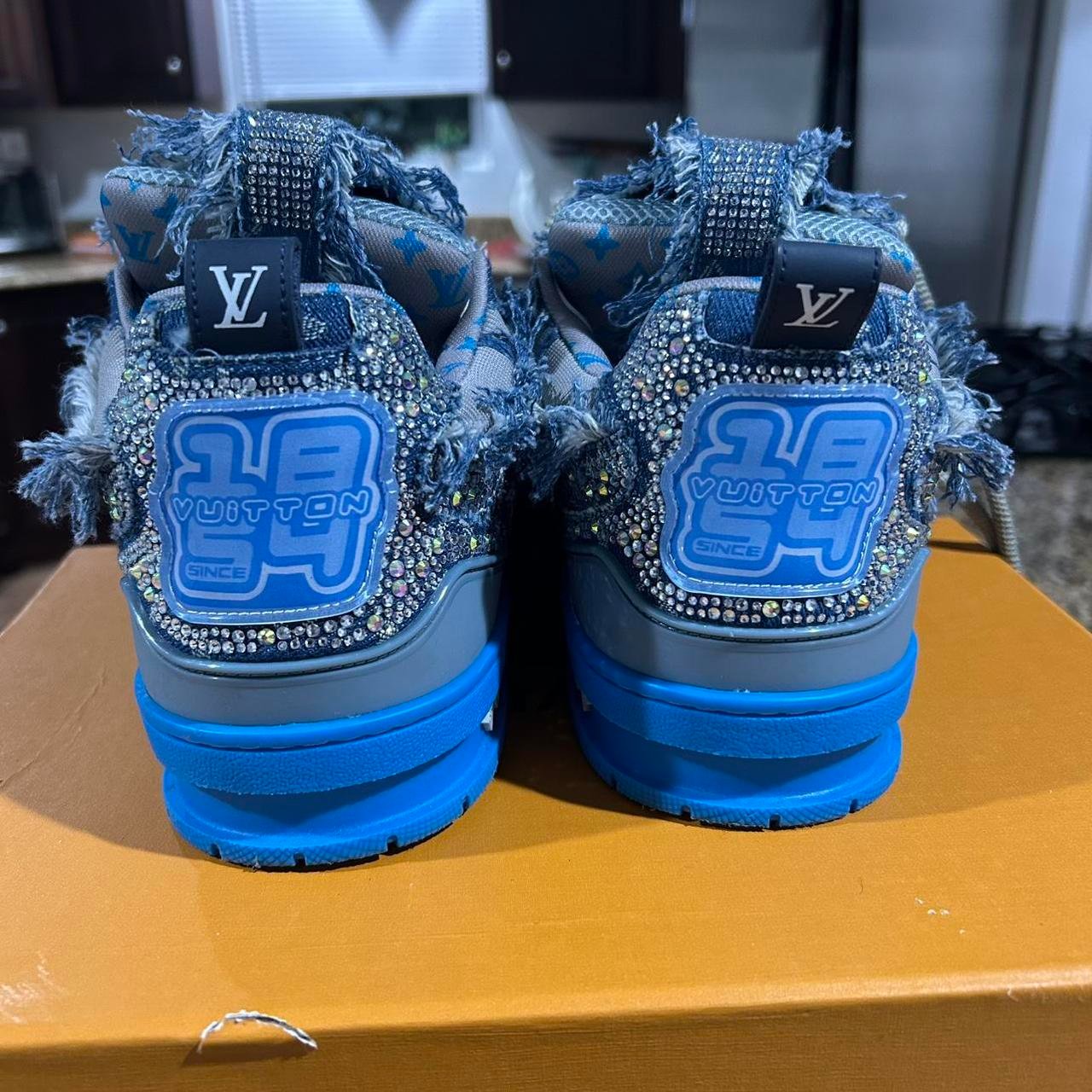 P0-1-130.jpg Louis Vuitton Men's Blue Trainers - Image 1