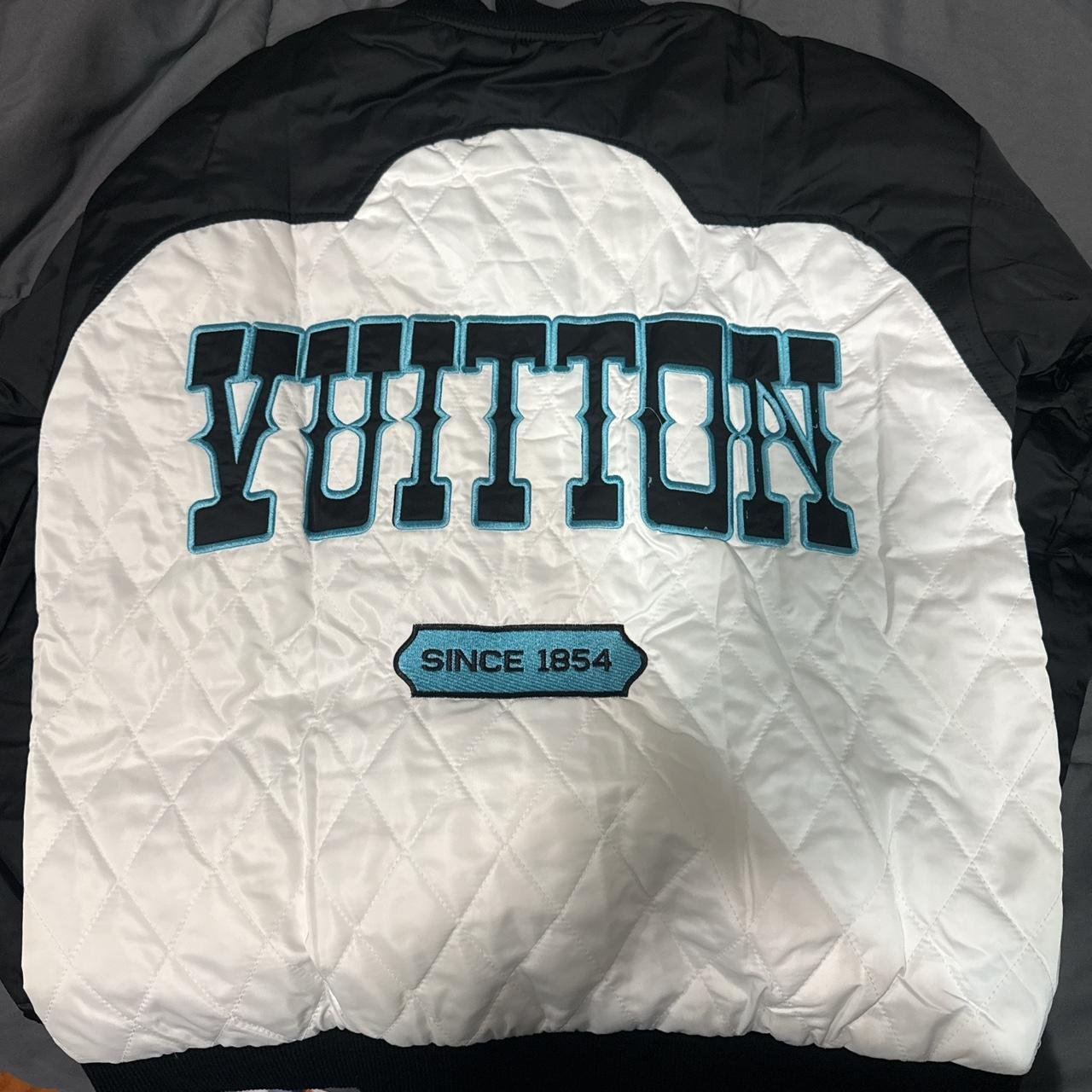 P0-1-209.jpg Louis Vuitton Men's multi Jacket - Image 1