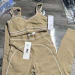 Alo Yoga Women's Tan and Cream Leggings - Image 2