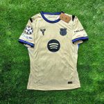 Nike Men's Tan T-shirt - Image 9