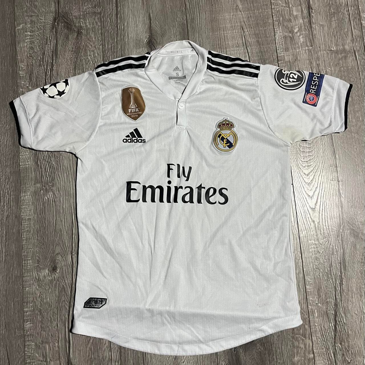 P0-163.jpg Adidas Men's Grey and White T-shirt - Image 1