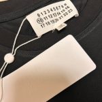 Maison Margiela Men's Black and Blue T-shirt - Image 4