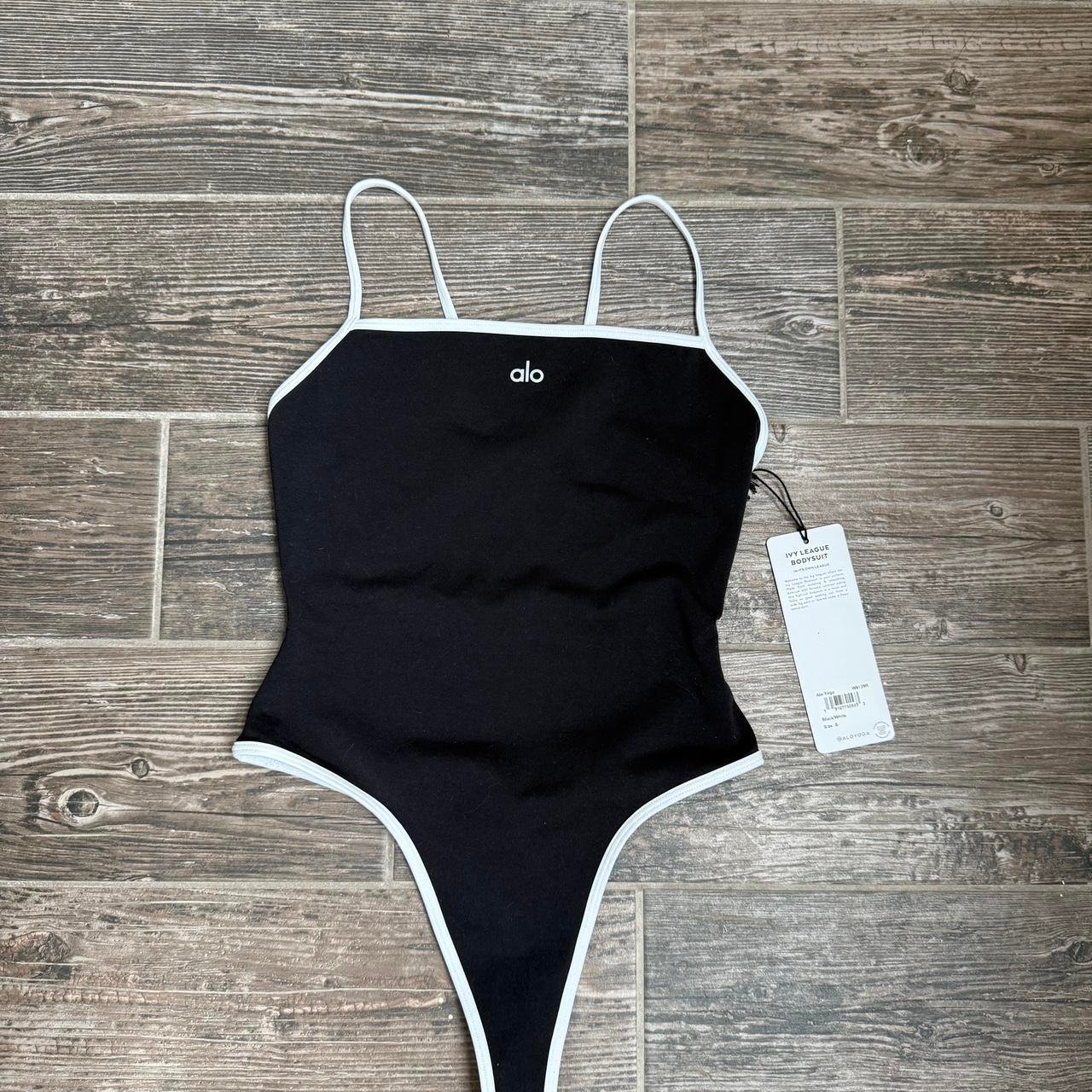 P0-2-433.jpg Alo Yoga Women's Grey Sweatshirt - Image 1