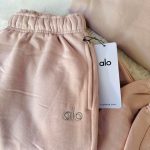 Alo Yoga Women's Pink Sweatshirt - Image 3