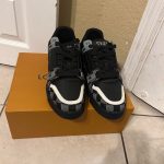 Louis Vuitton Men's Black Trainers - Image 5