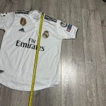 Adidas Men's Grey and White T-shirt - Image 7